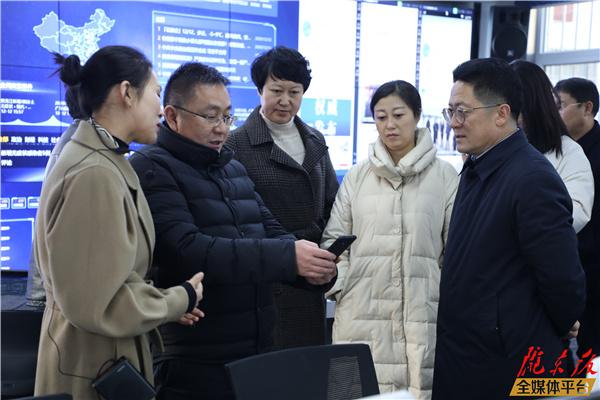 新華社甘肅分社社長任衛(wèi)東帶隊(duì)來慶陽市開展調(diào)研采訪活動(dòng)