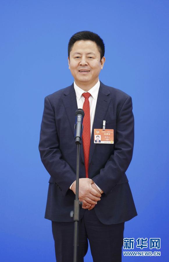 你的“命”，在我“心”上——兩次走上“委員通道”的敖虎山委員