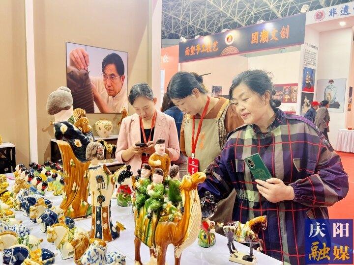 香包牽線聚人氣！第十八屆慶陽香包民俗文化節(jié)旅游綜合收入6100萬元