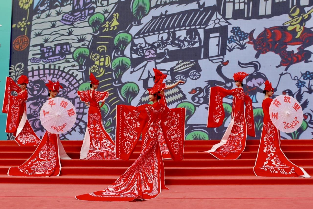 【攝影報(bào)道】慶陽(yáng)非遺文化節(jié)目精彩亮相龍城，助興甘肅文旅演藝天水惠民演出季