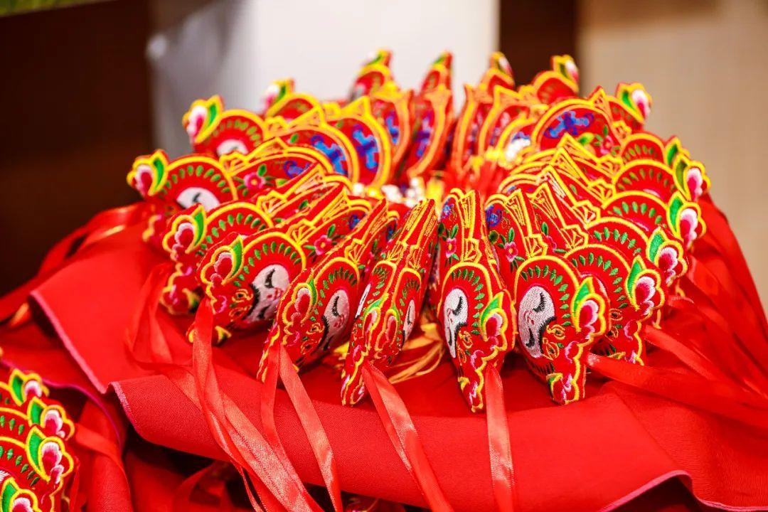 用藝術(shù)化的“中國(guó)色”打開慶陽(yáng)的夏天