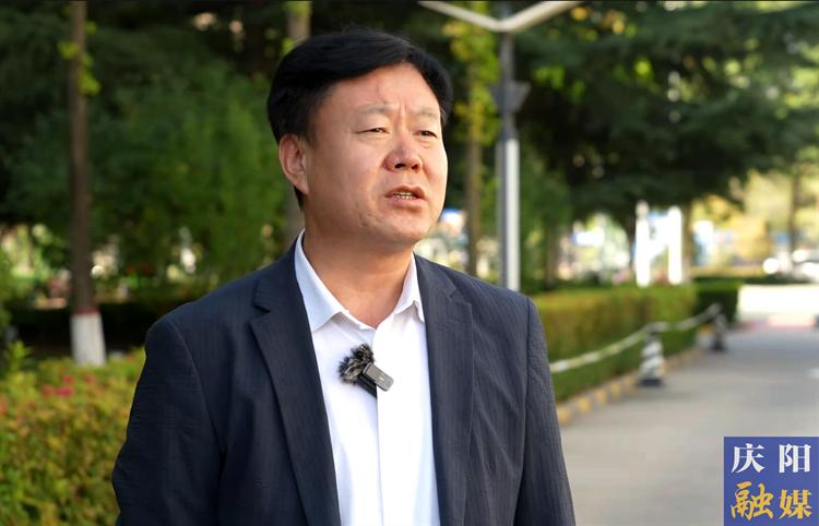 全力挖掘拓展數(shù)字資源 推動(dòng)招商選資晉位爭(zhēng)先 ——訪慶陽(yáng)市機(jī)關(guān)事務(wù)管理局黨組書記、局長(zhǎng)張曉龍