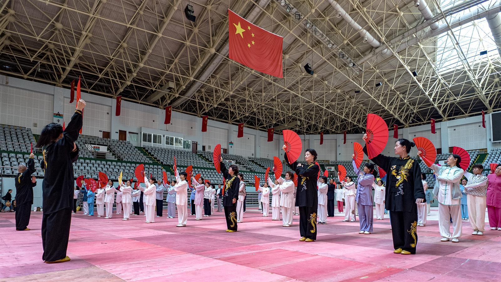 【圖說(shuō)慶陽(yáng)】“體育+非遺！慶陽(yáng)30場(chǎng)太極公益課掀起‘動(dòng)靜相宜’健康潮”
